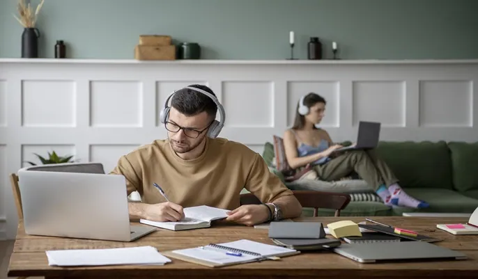 How Online Study Can Help You Change Careers